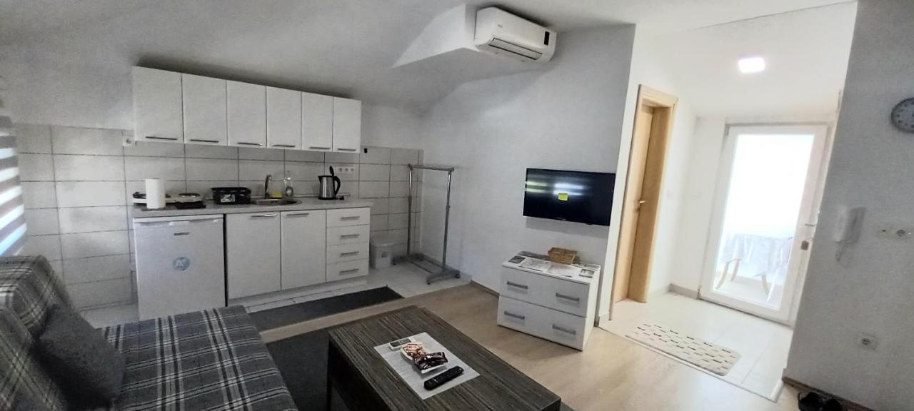 Apartments Platz Мостар Екстер'єр фото