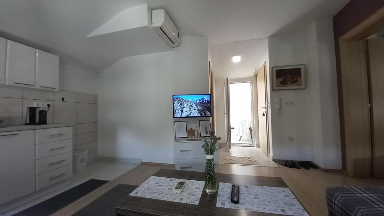 Apartments Platz Мостар Екстер'єр фото