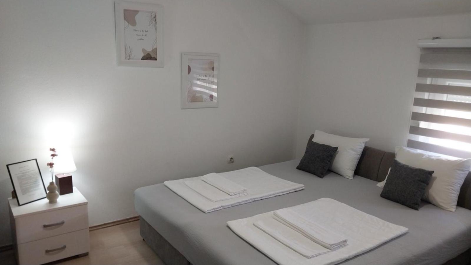 Apartments Platz Мостар Екстер'єр фото