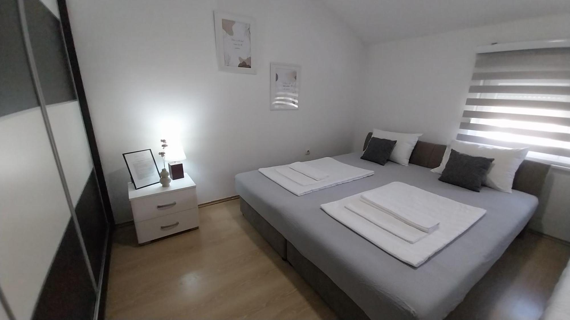 Apartments Platz Мостар Екстер'єр фото